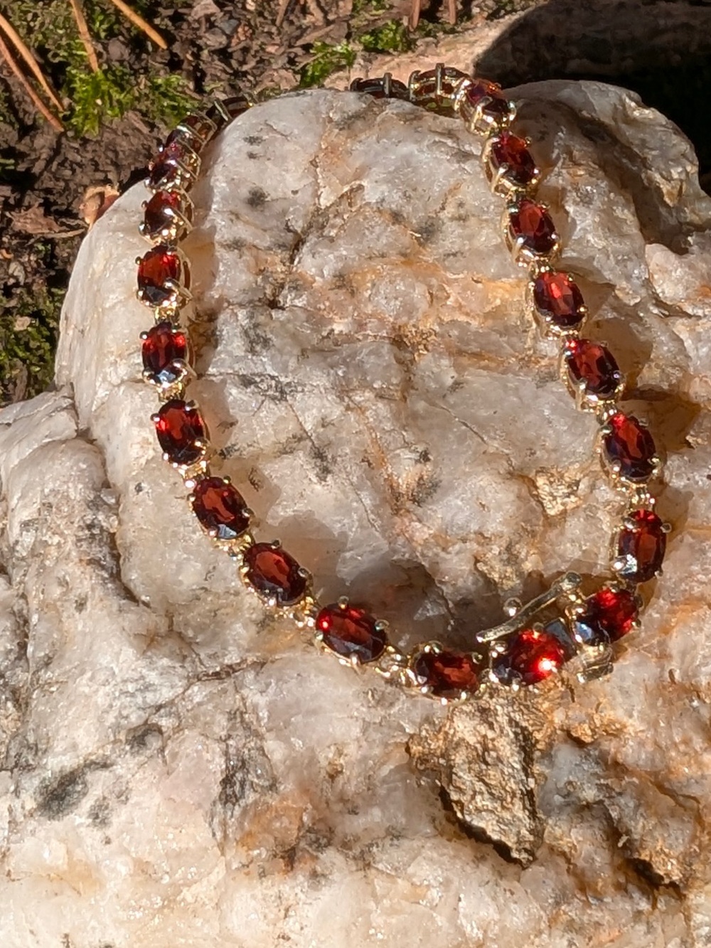 VTG 90s 10K Gold oval cut Garnet Tennis Bracelet excellent craftsmanship 7” 7.8g - Picture 2 of 13